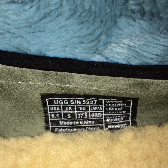 UGG Loafer - Picture 5 of 5